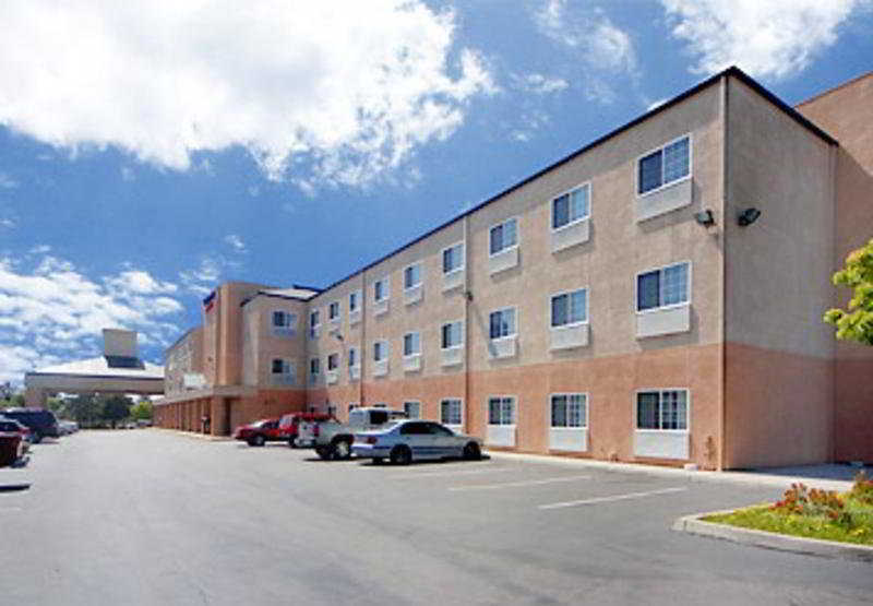 Comfort Inn & Suites Oakland Airport Exterior foto