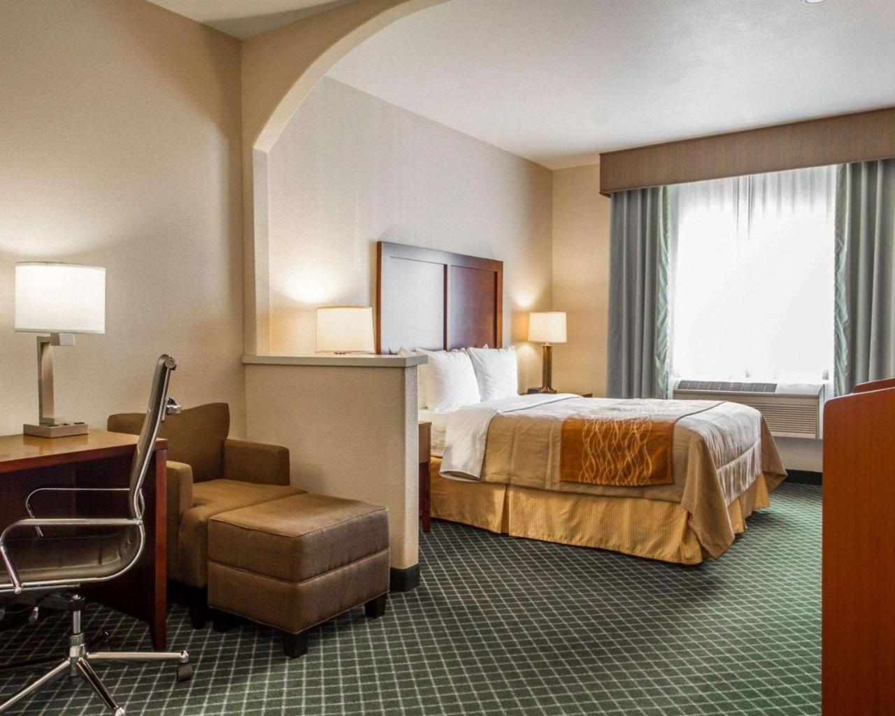 Comfort Inn & Suites Oakland Airport Exterior foto